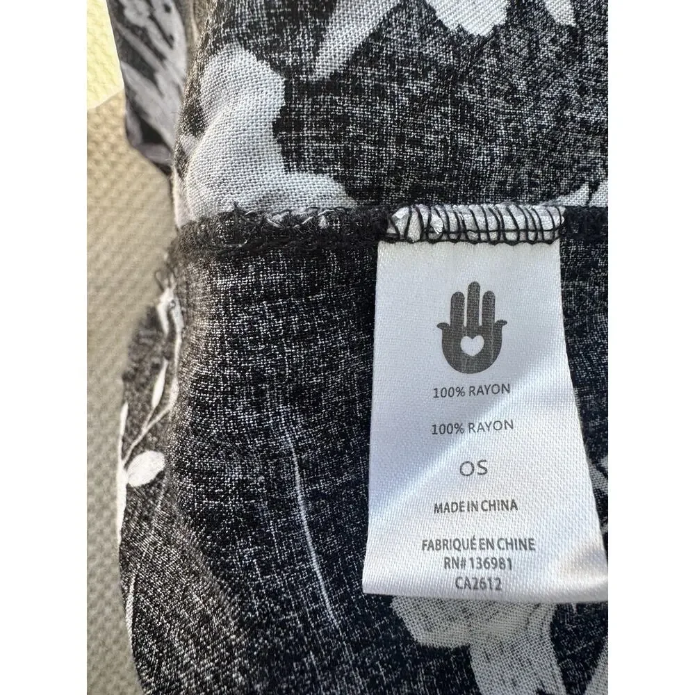 Spiritual Ganster Floral Kimono cover-up "one size"Floral black white - Picture 4 of 5